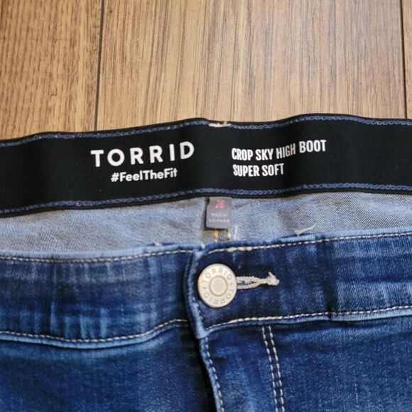 Torrid crop sky high boot super soft - Picture 6 of 8